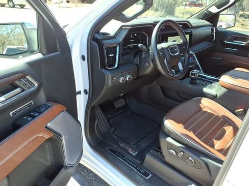 Used 2023 GMC Sierra 1500 Denali Ultimate image 10