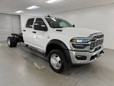 New 2026 RAM 4500 Tradesman w/ Chrome Appearance Group image 3