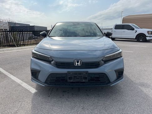 Used 2023 Honda Civic Sport image 2
