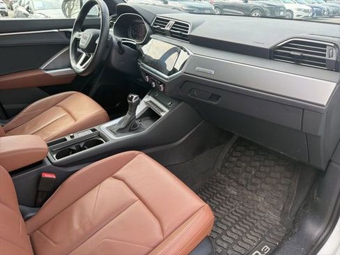 Used 2024 Audi Q3 2.0T Premium Plus w/ Premium Plus Package image 10