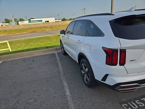 Used 2021 Kia Sorento EX w/ Panoramic Sunroof Package AWD/4WD image 2