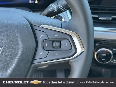 New 2026 Chevrolet Trax LT w/ Driver Confidence Package image 15