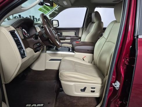 Used 2018 RAM 1500 Laramie w/ Convenience Group AWD/4WD image 9