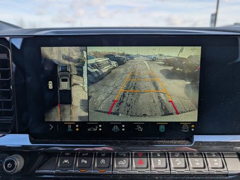 Used 2023 Chevrolet Silverado 1500 ZR2 image 22