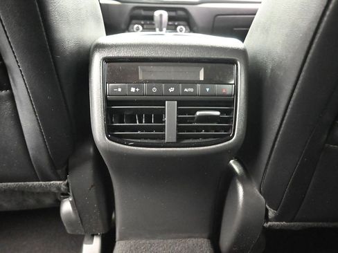 Used 2019 MAZDA CX-9 Touring image 32
