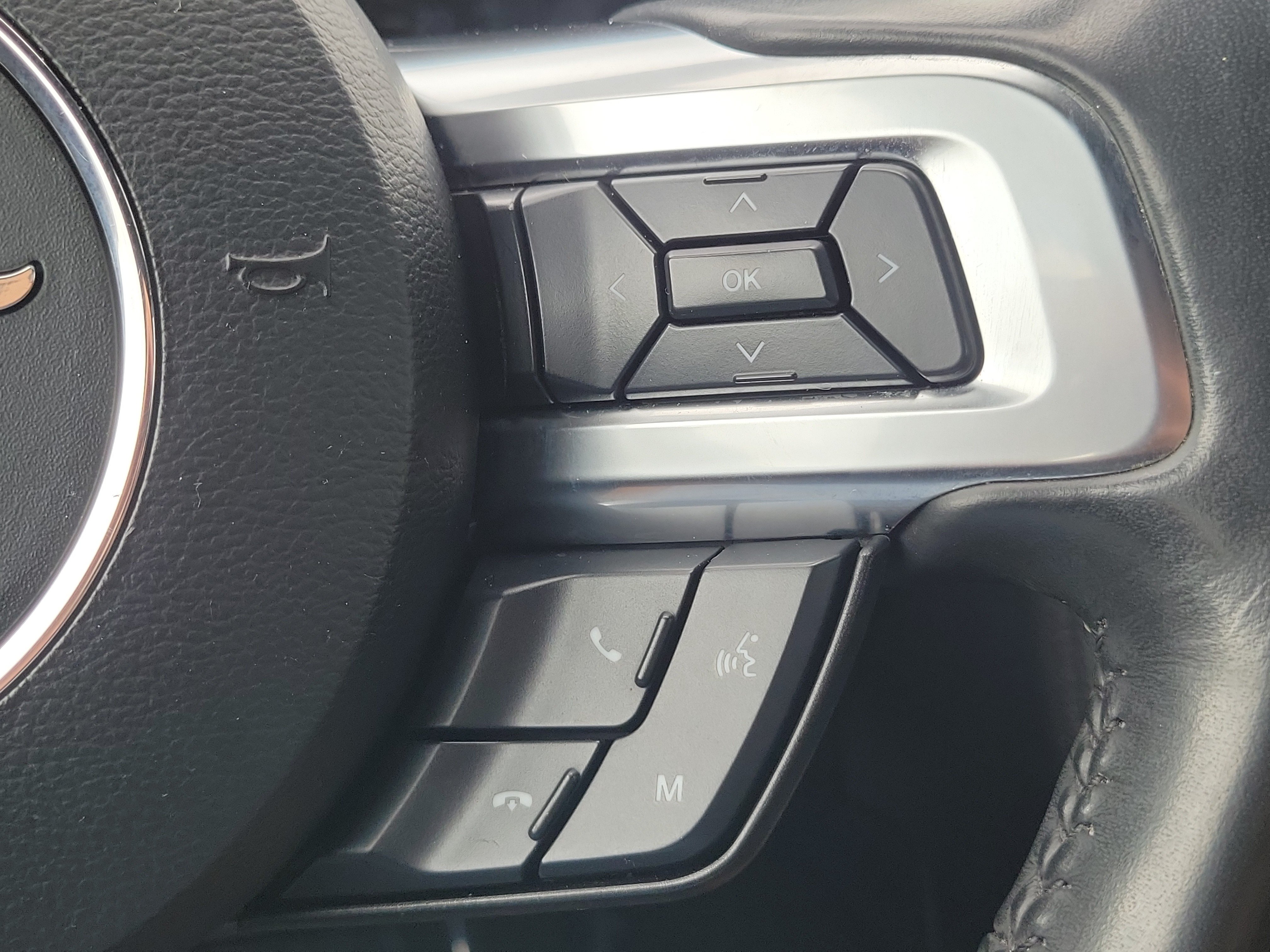 Used 2022 Ford Mustang Premium RWD image 17