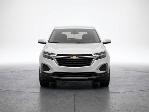 Used 2025 Chevrolet Equinox LT FWD image 2