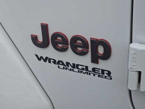 Used 2018 Jeep Wrangler Unlimited Rubicon image 24