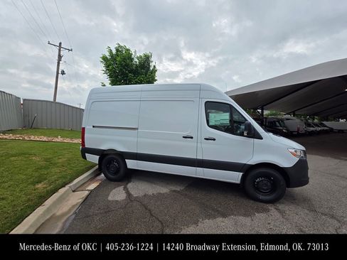 New 2026 Mercedes-Benz Sprinter 2500 image 2