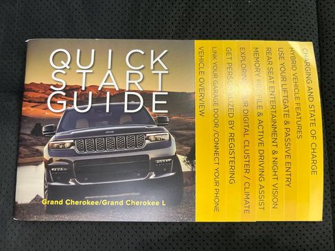 Used 2025 Jeep Grand Cherokee Altitude AWD/4WD image 34