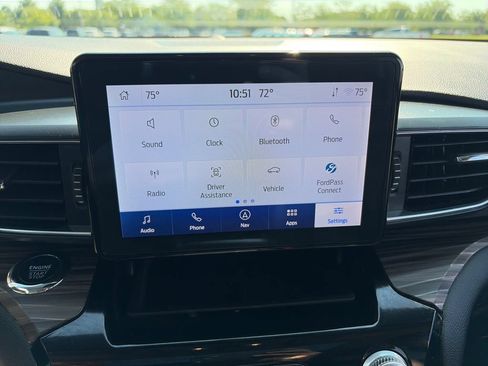 Used 2024 Ford Explorer Limited w/ Equipment Group 301A RWD image 19