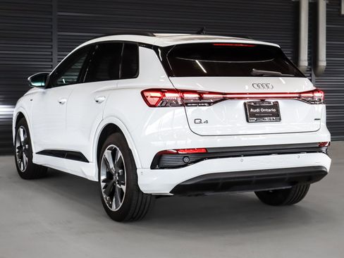 Certified 2024 Audi Q4 e-tron Premium Plus image 2