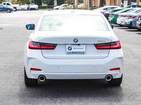 Used 2026 BMW 330i Sedan w/ Convenience Package RWD image 5