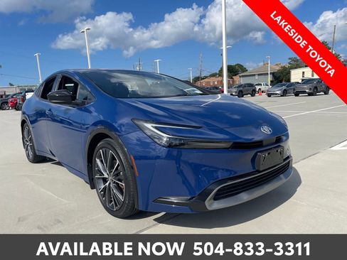 Used 2023 Toyota Prius XLE FWD image 7