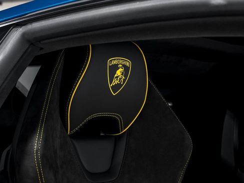 Used 2023 Lamborghini Huracan Tecnica RWD image 36