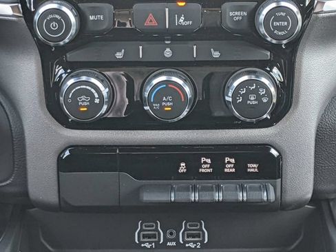 New 2026 RAM 1500 Big Horn AWD/4WD image 15