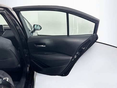 Used 2021 Toyota Corolla LE image 28