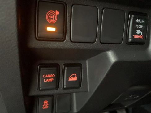 Used 2024 Nissan Frontier SV w/ SV Convenience Package AWD/4WD image 14