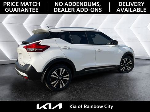 Used 2020 Nissan Kicks SR w/ SR Premium Package FWD image 5