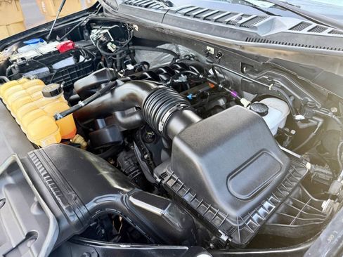 Used 2018 Ford F150 XLT w/ Equipment Group 302A Luxury AWD/4WD image 18