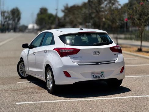 Used 2015 Hyundai Elantra GT FWD image 10