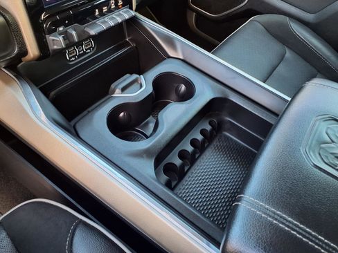 Used 2020 RAM 1500 Laramie image 12