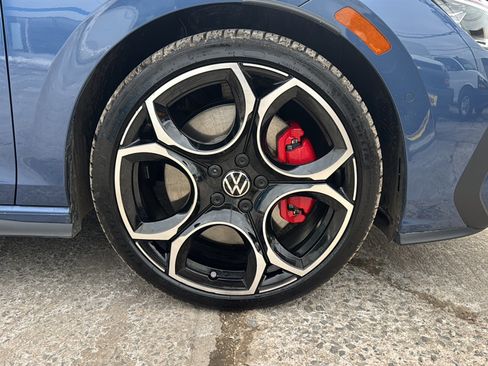 Used 2025 Volkswagen GTI Autobahn image 39