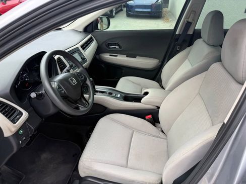 Used 2020 Honda HR-V LX image 9