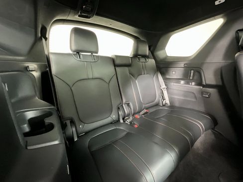 Used 2023 Honda Pilot TrailSport image 24