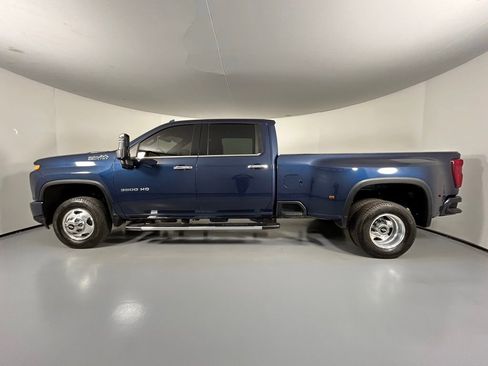 Used 2023 Chevrolet Silverado 3500 High Country image 4