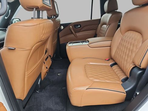 Used 2021 INFINITI QX80 Sensory image 19