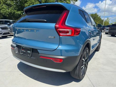 Used 2025 Volvo XC40 B5 Ultra w/ Climate Package AWD/4WD image 4