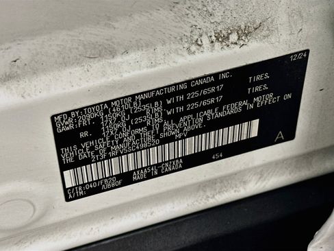Used 2025 Toyota RAV4 LE AWD/4WD image 12