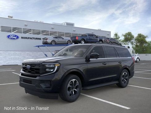 New 2026 Ford Expedition Active image 2