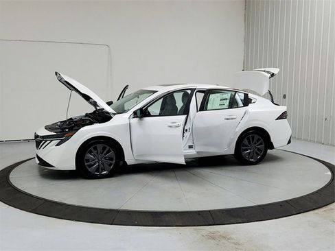 New 2026 Nissan Sentra SL w/ Floor Mat Package image 12