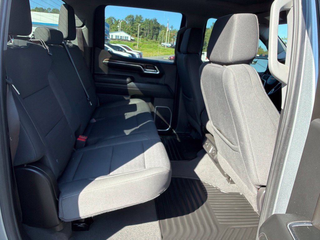 Used 2023 Chevrolet Silverado 1500 LT AWD/4WD image 35