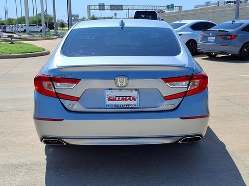 Used 2018 Honda Accord Sport image 6