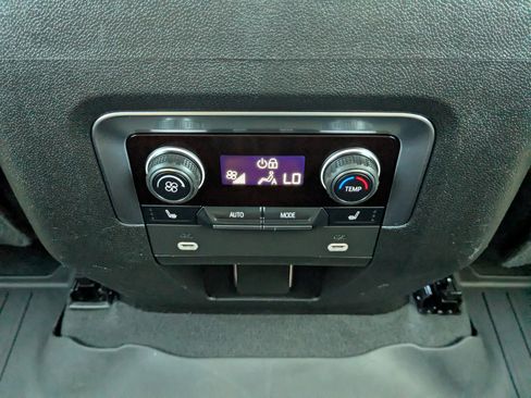 Used 2022 Chevrolet Tahoe RST w/ Luxury Package RWD image 13