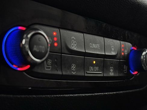 Used 2020 Buick Enclave Avenir w/ Avenir Technology Package image 36