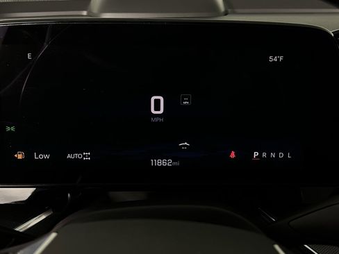 Used 2025 Chevrolet Suburban RST w/ Sun And Tow Package image 15