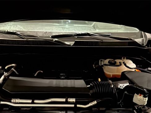 Used 2022 Chevrolet Silverado 1500 LT image 11