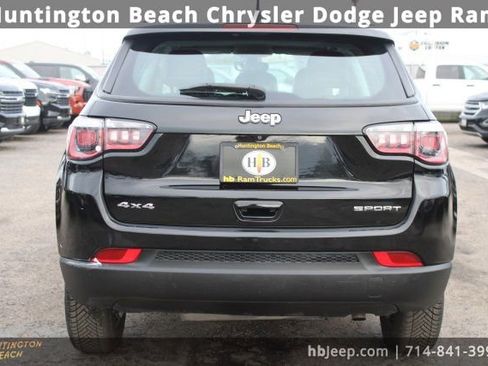 Used 2019 Jeep Compass Sport image 4