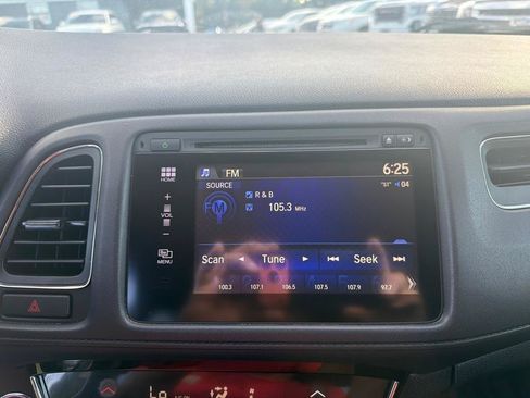 Used 2016 Honda HR-V EX image 18