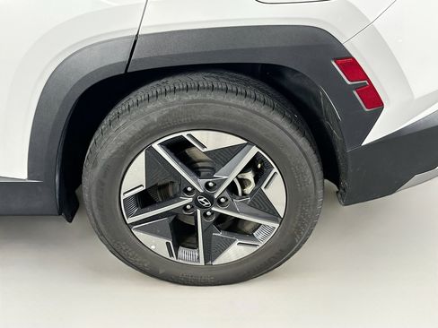 Used 2025 Hyundai Tucson SEL FWD image 11