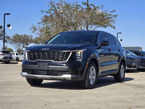 New 2026 Kia Sorento LX image 2