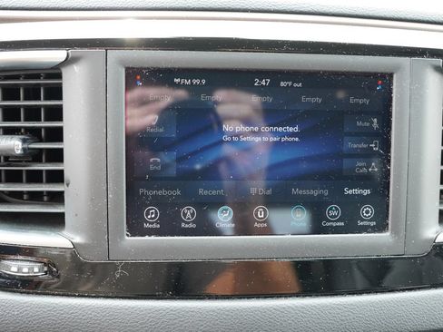 Used 2021 Chrysler Voyager Lxi FWD image 5