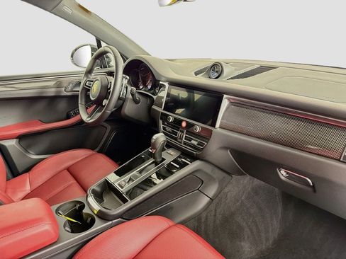Certified 2026 Porsche Macan S AWD/4WD image 35