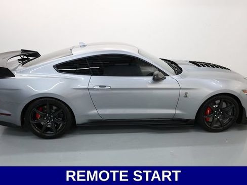 Used 2022 Ford Mustang Shelby GT500 w/ Carbon Fiber Track Pack RWD image 28