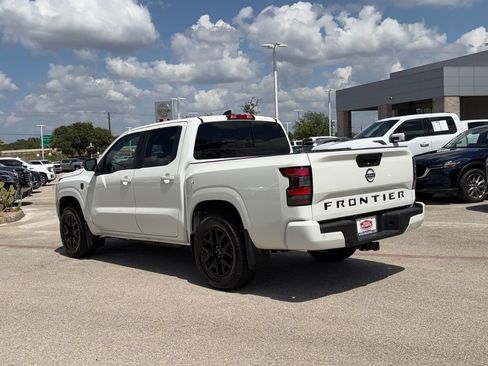 Certified 2026 Nissan Frontier SV w/ Tow Package RWD image 6