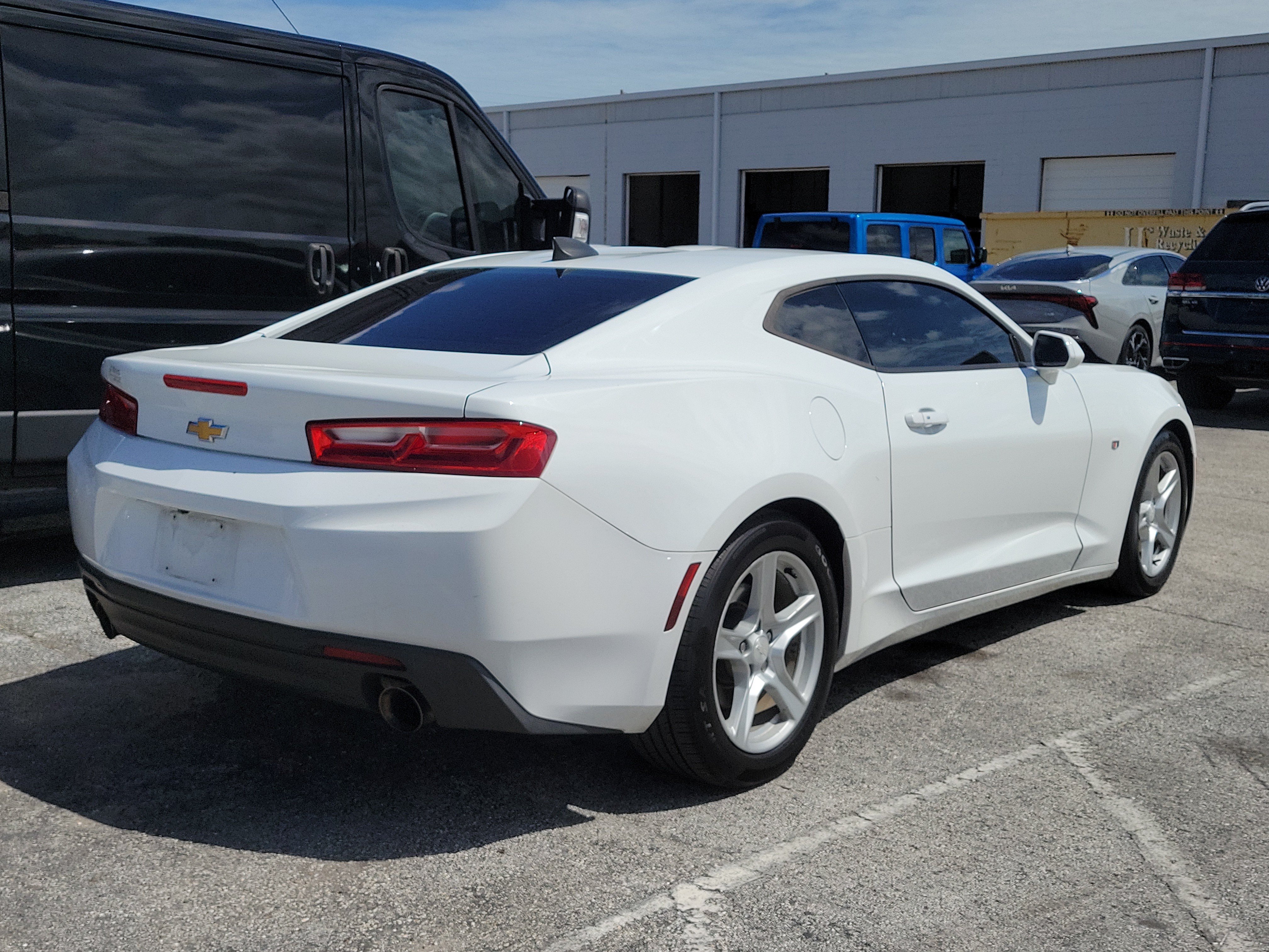 Used 2017 Chevrolet Camaro LT RWD image 6